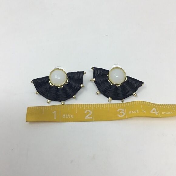 AREA Woven Fan Stud Earrings (G1) - Picture 5 of 5